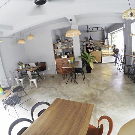 Happy Coffee Guesthouse Ho Chi Minh-staden Exteriör bild